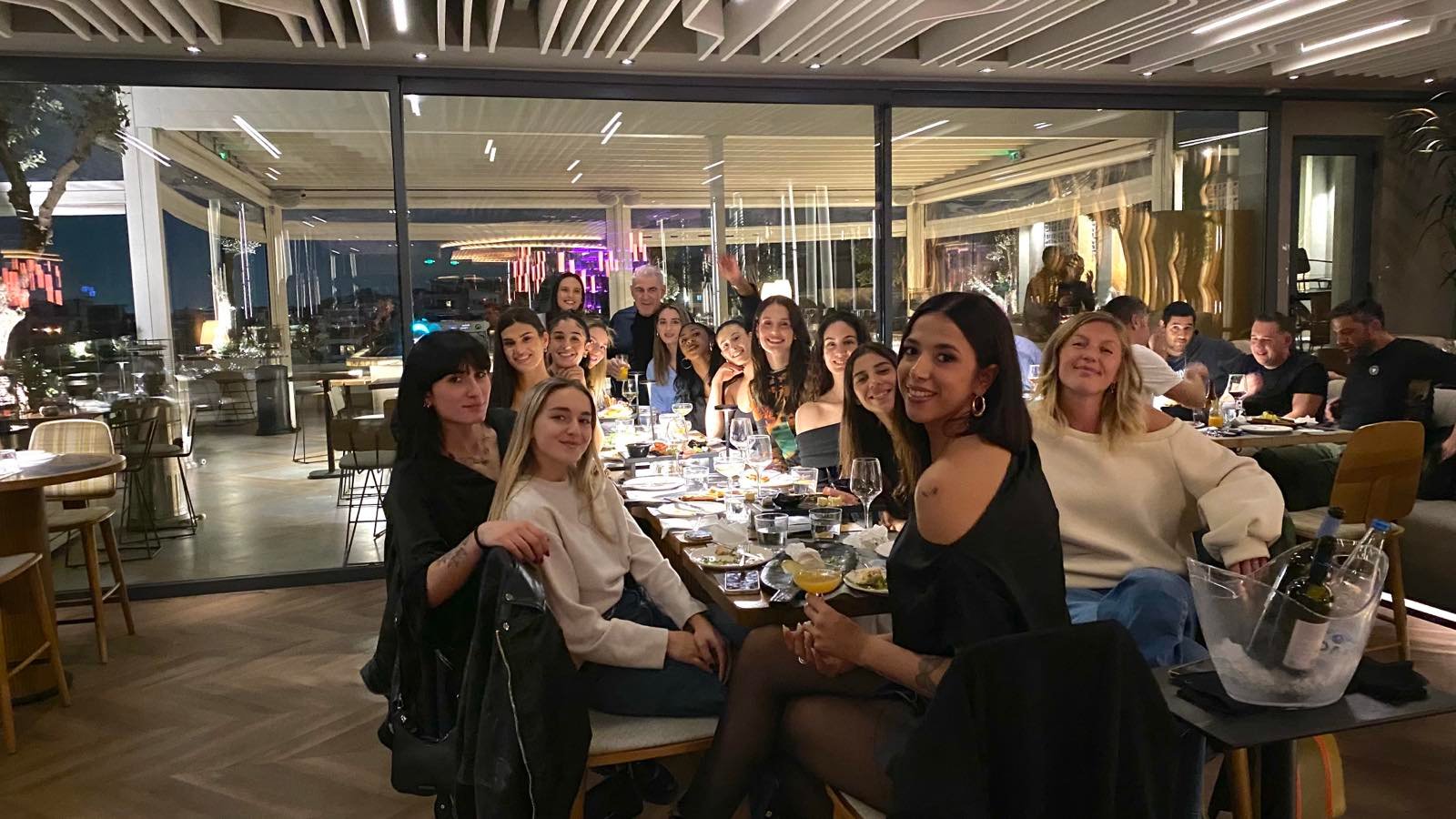 Δείπνο για το βόλεϊ γυναικών του ΠΑΟΚ!