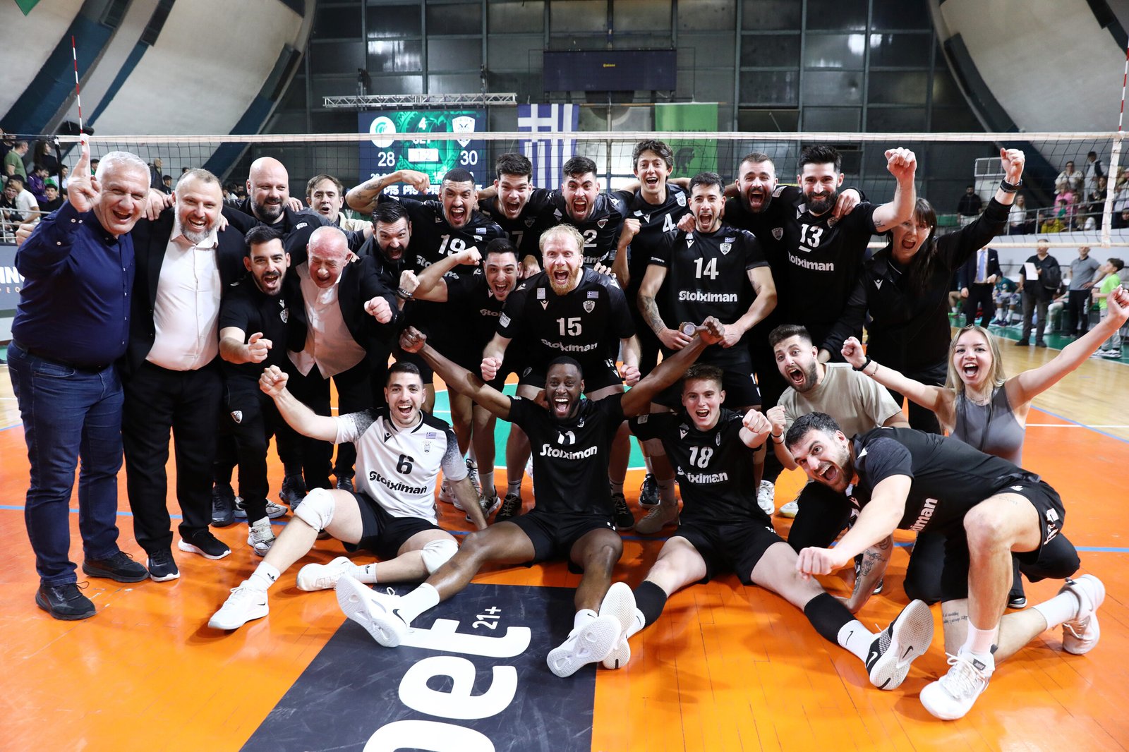 «Πατριαρχικό» μπρέικ με ψυχή από... ατσάλι και τώρα... τελικοί!